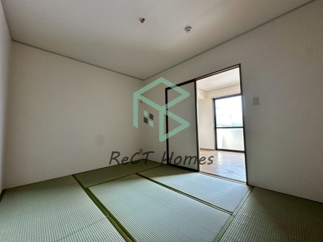 ラフィーネ’98 B棟の和室