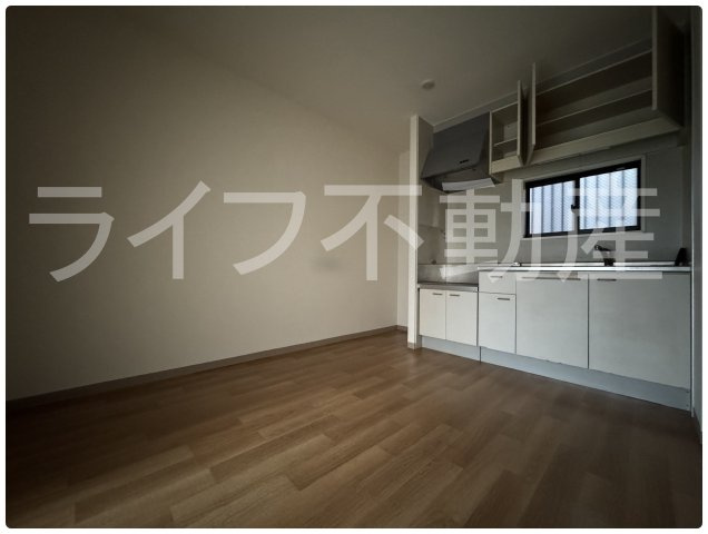 ドミール小阪の洋室|きれいな洋室です