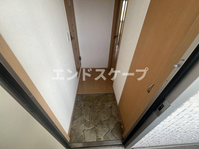 マリオーネ八千代の玄関|高崎、前橋、伊勢崎エリアのお部屋探しはエンドスケープまで！お客様の理想お聞かせ下さい♪