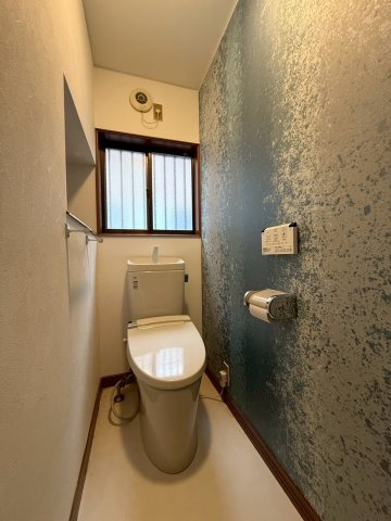 静岡市葵区下　中古一戸建てのトイレ