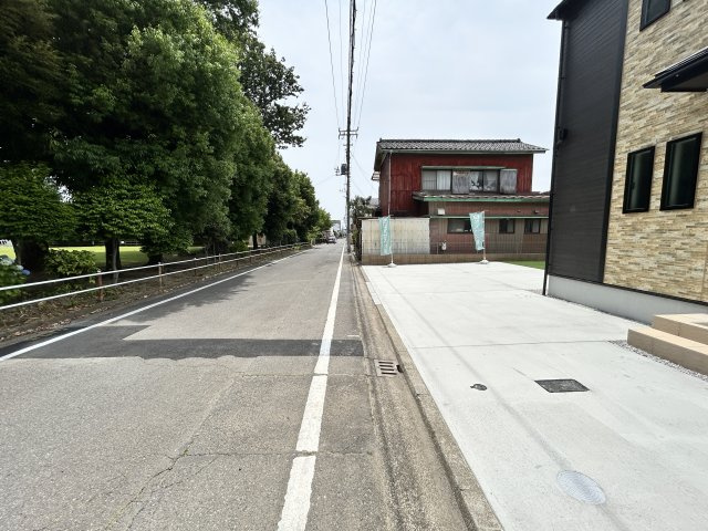 新築　前橋市南町5期　Heartful  Town　1号棟の前面道路含む現地写真|現地写真　東側接道幅員約6.6ｍ
