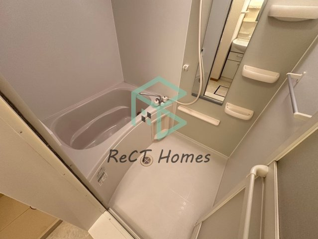 ブリーズ　アレイの浴室