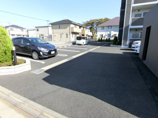 【駐車場】
