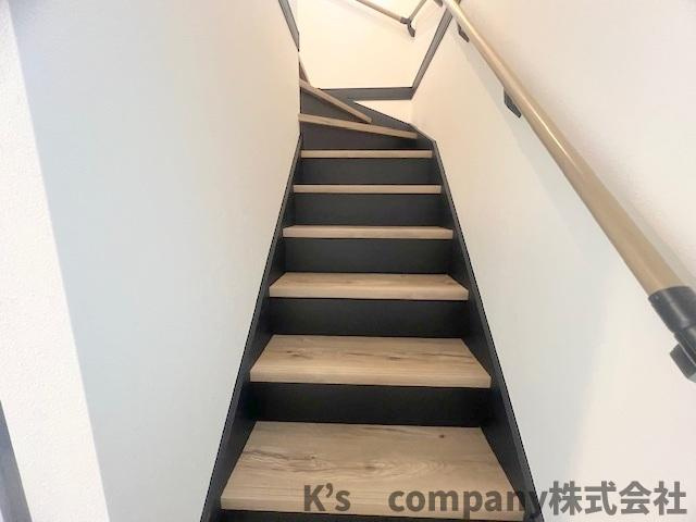 茅ヶ崎市矢畑　新築戸建　1号棟の内装|手すり付きの階段☆