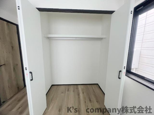 茅ヶ崎市矢畑　新築戸建　1号棟の収納|サービスルーム5帖の収納スペース◇