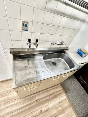 キャロル江坂のキッチン