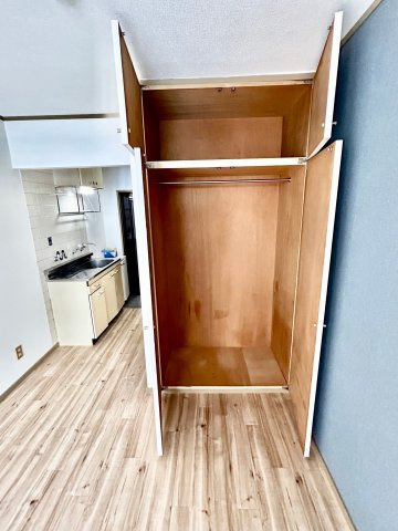 キャロル江坂の収納