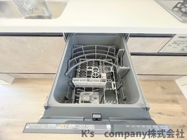 茅ヶ崎市矢畑　新築戸建　2号棟のキッチン|食器洗い乾燥機付きで家事の時短に役立ちます☆