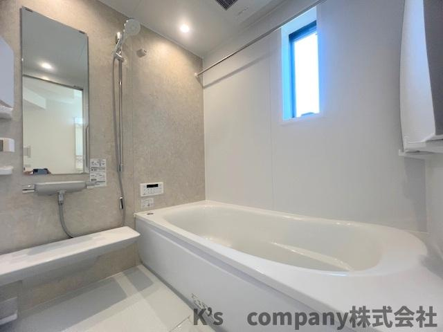 茅ヶ崎市矢畑　新築戸建　2号棟の浴室|アクセントパネルがホテルライクで贅沢な癒しの空間に♪