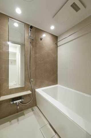 エンクレスト博多EXCEEDのトイレ|清潔感のあるトイレです