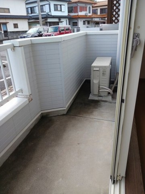 【バルコニー】 | Ｌａｗ　Ｆｌｏｗｅｒ | お洗濯にも便利なバルコニー付き