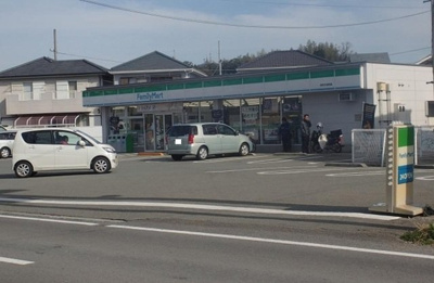 【周辺】 | Ｌａｗ　Ｆｌｏｗｅｒ | ファミリーマートさんまで800m