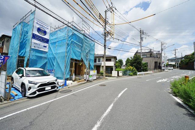 【横浜市旭区善部町30-18新築戸建て】★仲介手数料無料★（善部小学校・南希望が丘中学校）の前面道路含む現地写真
