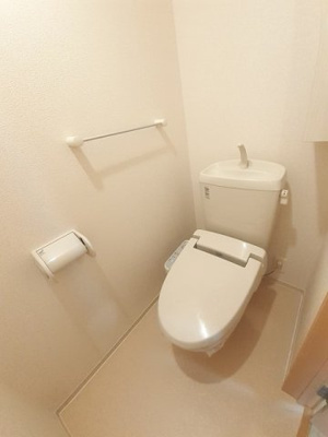 【トイレ】 | グリーンガーデン | ゆったりとした空間のトイレです