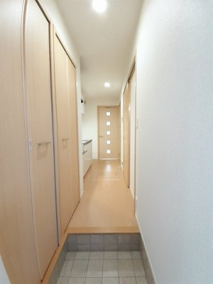 【玄関】 | ツインコートＡ | きれいな玄関です