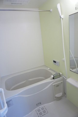 【浴室】 | ノーブルハウス八幡－Ａ | コンパクトで使いやすいお風呂です