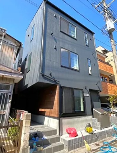 グランニール南浦和のエントランス