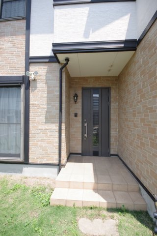 下野市石橋　戸建の玄関