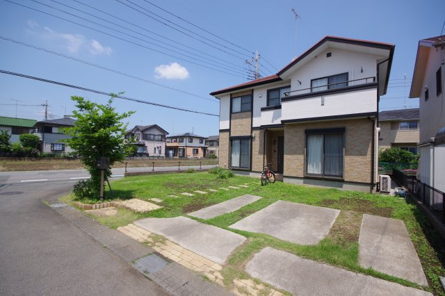 下野市石橋　戸建　予約済の駐車場