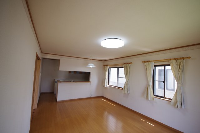下野市石橋　戸建　予約済の居間・リビング