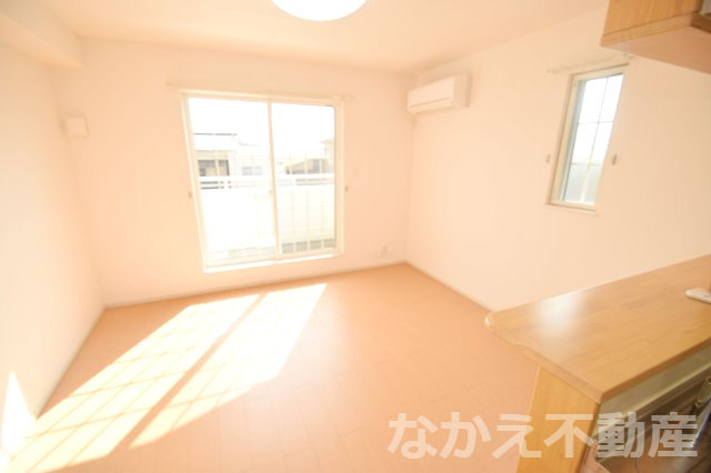【寝室】 | 広くて明るい寝室