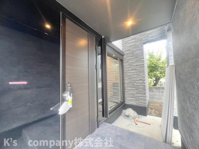 ◎茅ヶ崎市高田1丁目　新築戸建の玄関|玄関アルコープ付き◇◇