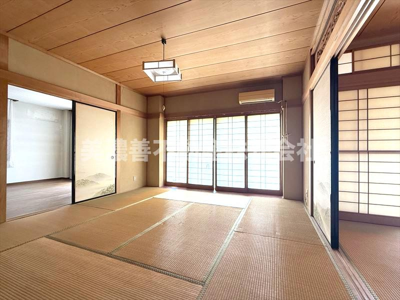 ６５２１４　岐阜市岩田坂中古戸建ての和室