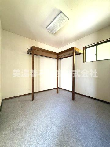 ６５２１４　岐阜市岩田坂中古戸建ての収納