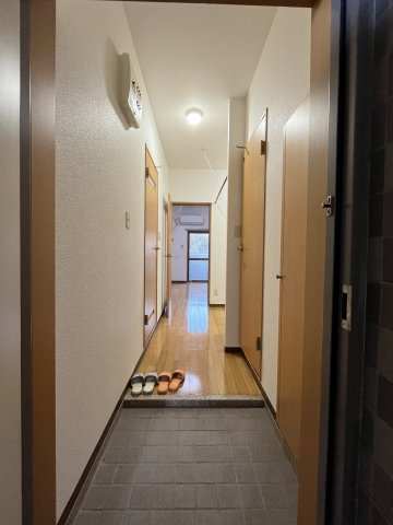 スカイマンションDの玄関