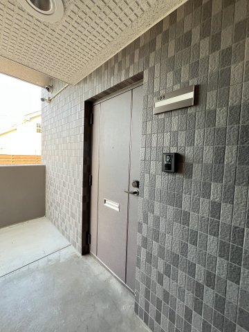 スカイマンションDの玄関