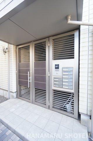 ウイング白金のエントランス|初期費用ご相談ください！