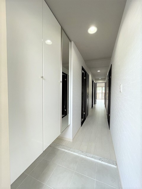 ヴェルディ広駅前ツインタワーの玄関|大き目のシューズボックスはしっかりと靴を収納することができます。