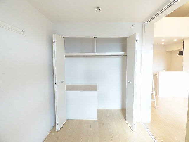 三木市大村のアパートの収納