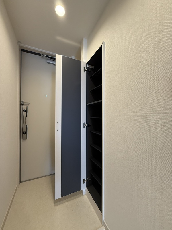 リブリ・相模大野４の玄関