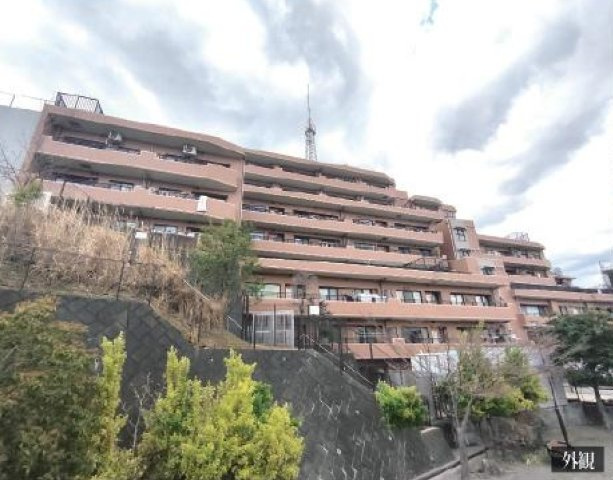 コスモヒルズ永田山王台の外観