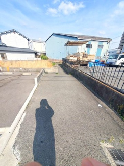 【前面道路含む現地写真】