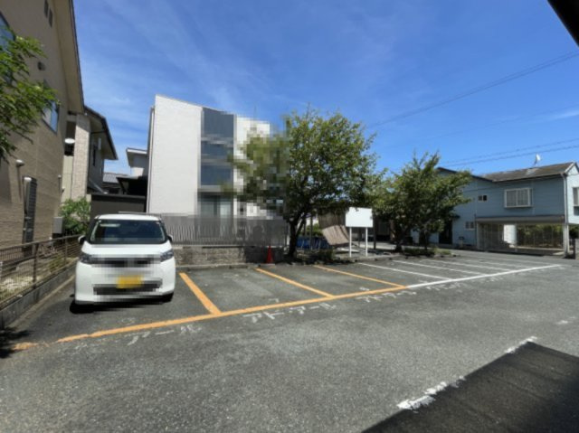 横山ビルの駐車場