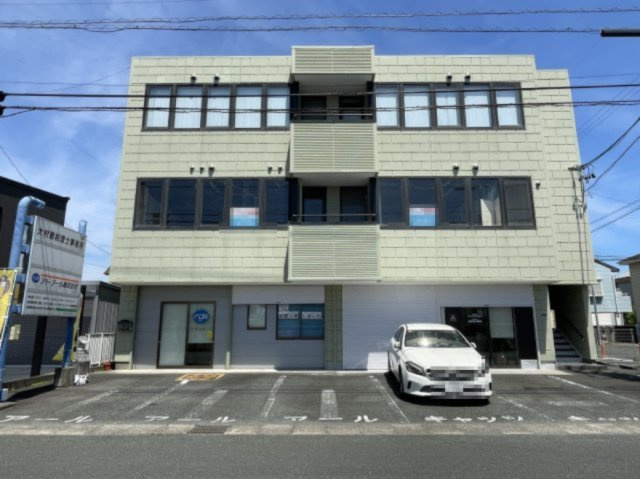 横山ビルの外観