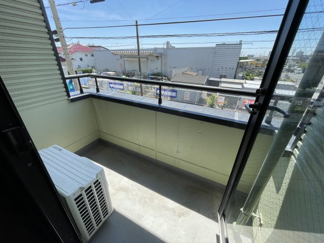 横山ビルのバルコニー