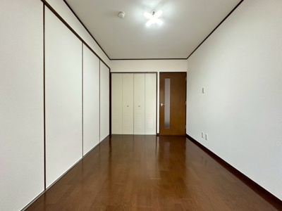 【寝室】 | ロイヤルプリンス