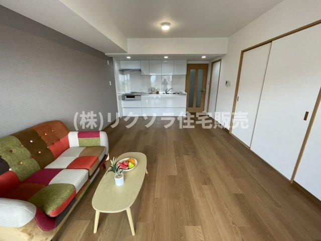 寝屋川サンハイツA棟の和室|和室4.5帖　押入付き
■物件内覧・資金計画相談・住宅ローン相談、リフォーム相談、お問合せ受付中■
※当日・翌日のご内覧、ご相談はお電話でのお問合せがスムーズです！