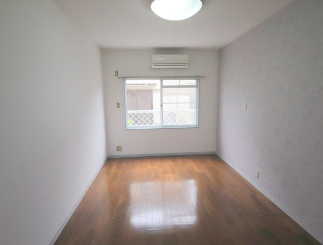 プラネット壱の居間・リビング