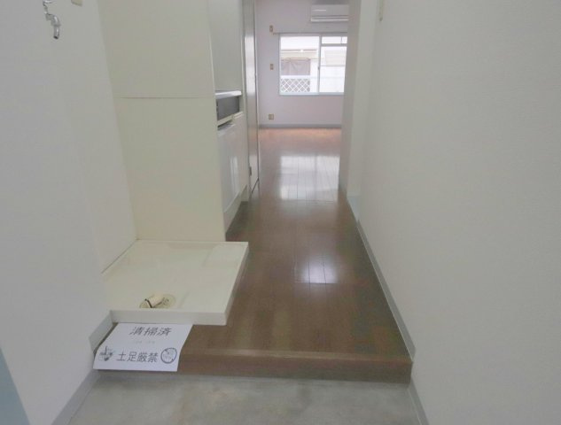 プラネット壱の玄関