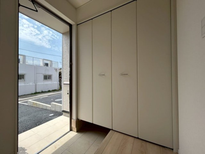 【玄関】 | うるま市天願　第2（全3棟）2号棟 | 2号棟　