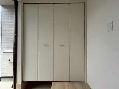 【玄関】 | うるま市天願　第2（全3棟）2号棟 | 2号棟　