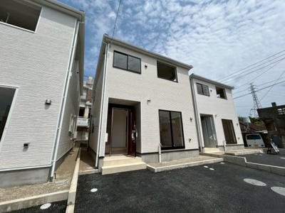 【外観】 | うるま市天願　第2（全3棟）2号棟 | 2号棟　並列駐車2台完備♪