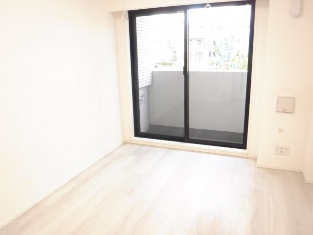 プレールドゥーク元住吉の洋室
