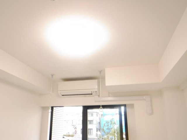 プレールドゥーク元住吉の洋室