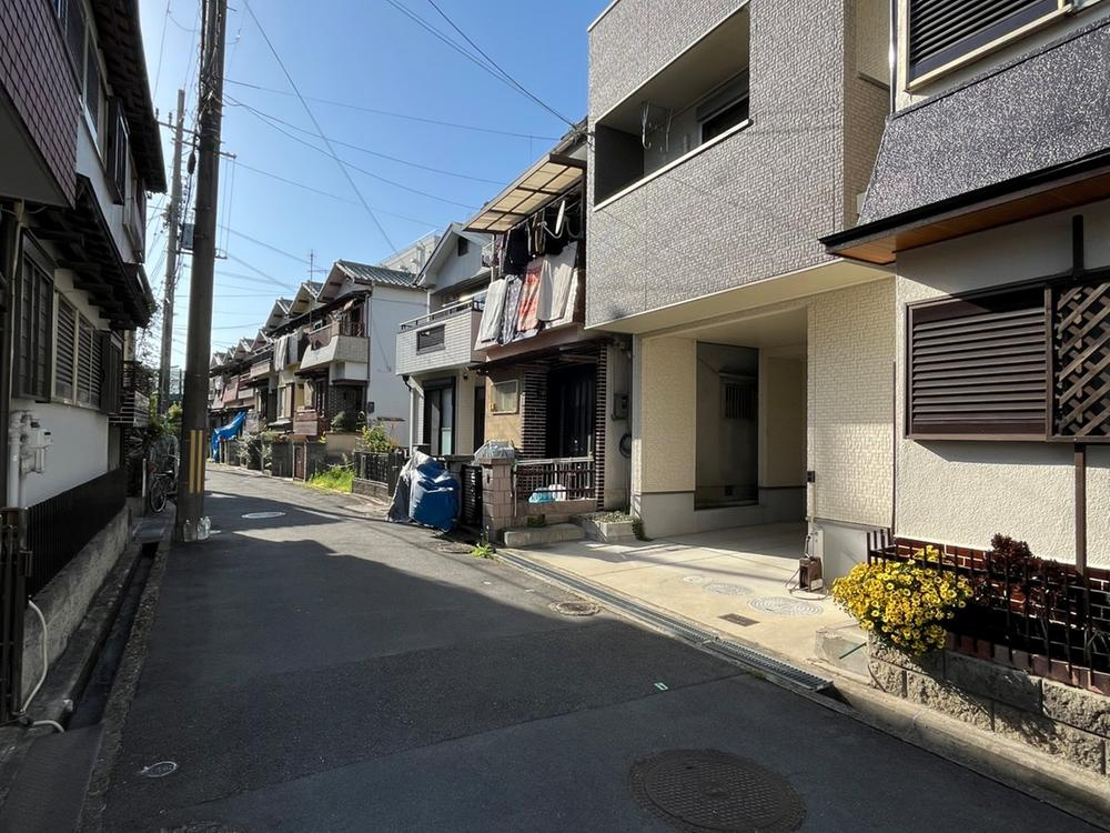 長尾家具町2丁目　中古一戸建ての前面道路含む現地写真|■物件内覧・資金計画相談・住宅ローン相談、リフォーム相談、お問合せ受付中■
※当日・翌日のご内覧、ご相談はお電話でのお問合せがスムーズです！