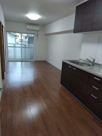 メゾン今在家の居間・リビング